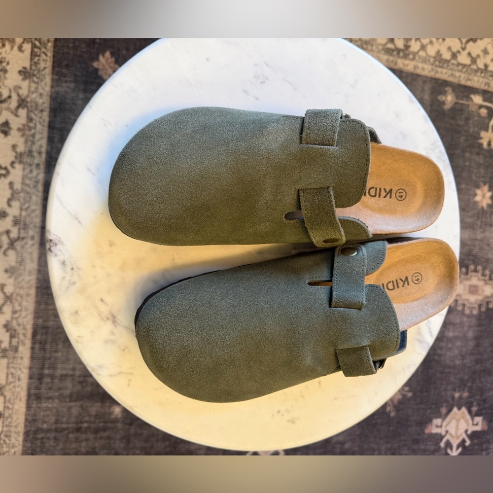 KIDMI | Olive Suede Boho Clogs Adjustable Strap Comfort Shoes‎ | Size 41